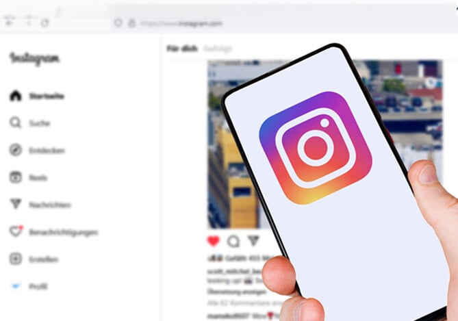 Mercado Pago: imagem de uma mão segurando um celular com o logo do Instagram e, ao fundo, é possível ver o que seria uma postagem na plataforma, ilustrando o interesse de empreendedores em vender no Instagram usando link de pagamento como uma forma de fazer vendas mais rápidas.